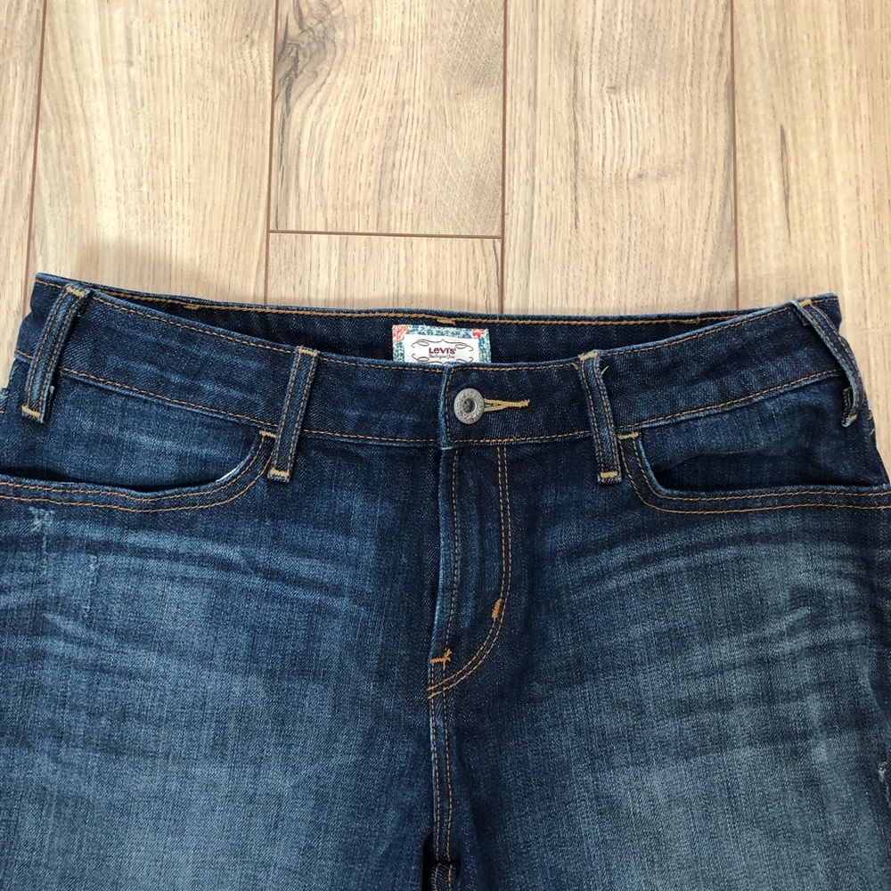 Women’s Levi’s Jeans Shorts size 8 - Picture 2 of 11
